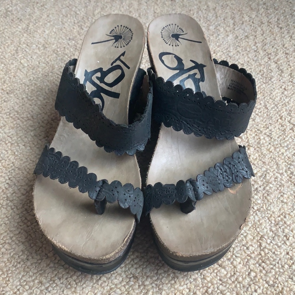 OTBT Black Scalloped Leather Slide Sandals